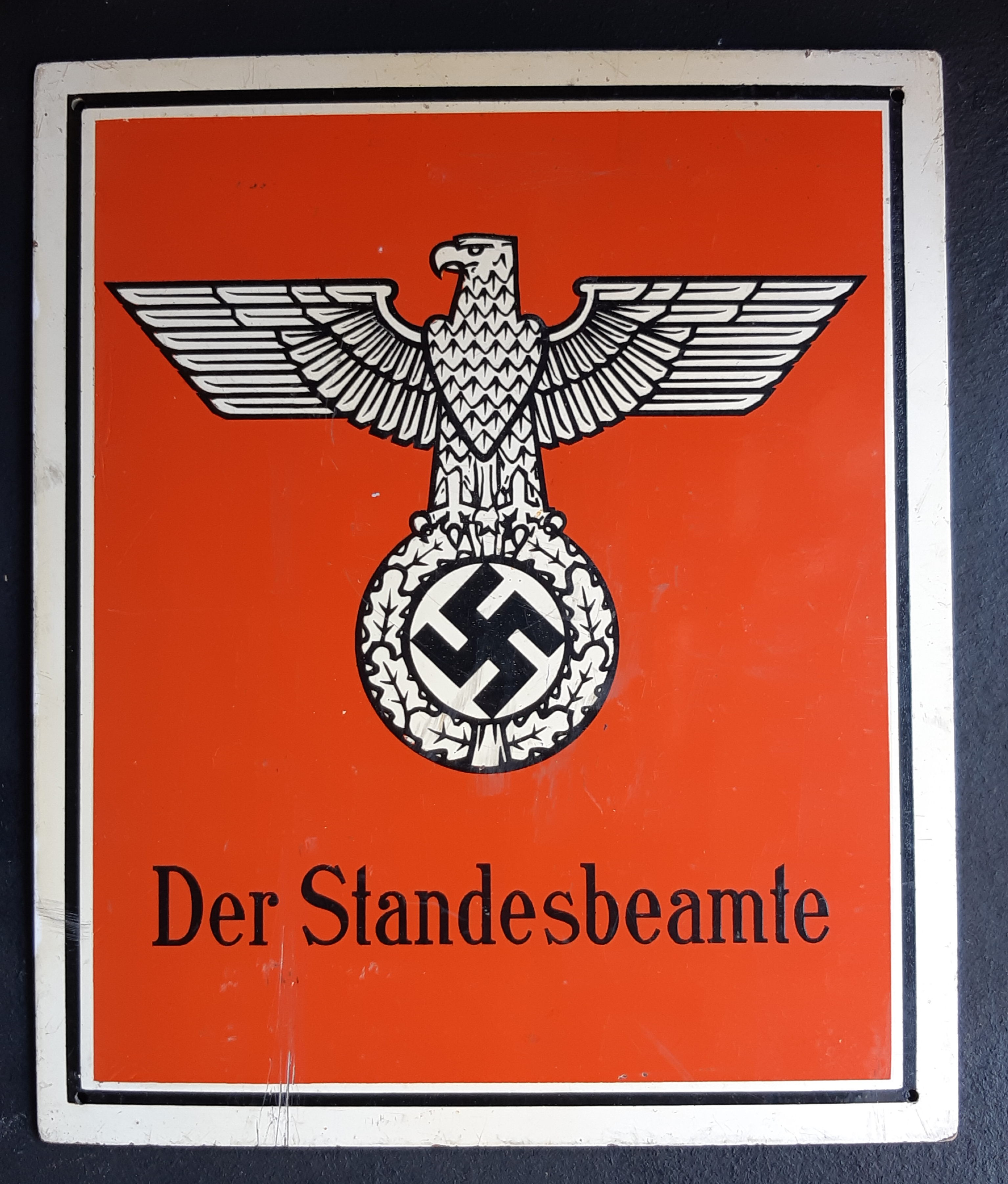 Schild "Der Standesbeamte", 2WK